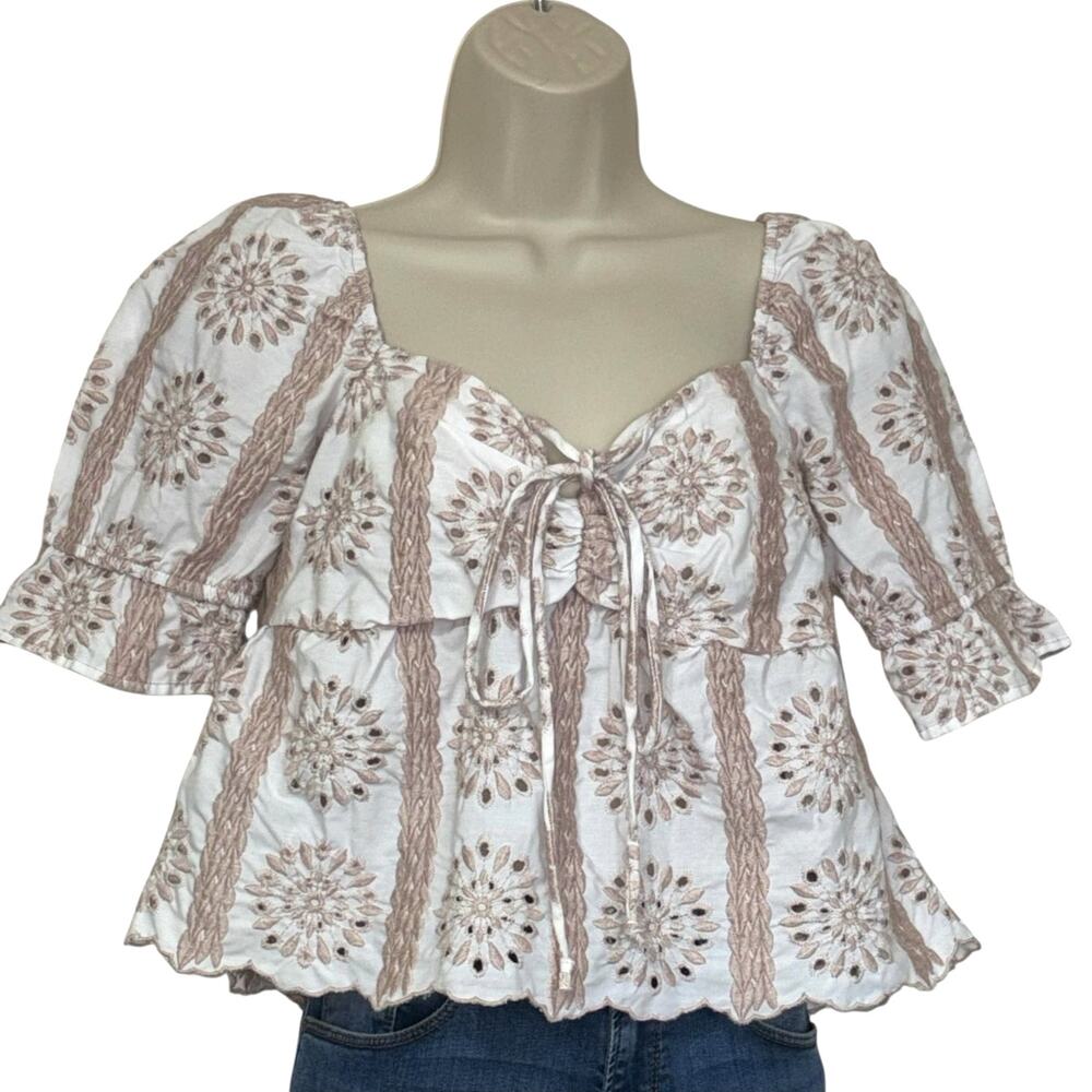 Urban Romantics Embroidered Cropped Floral Blouse Size Medium